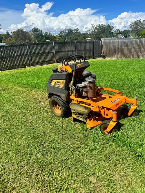 ride on mower for lawn mowing job in Camira